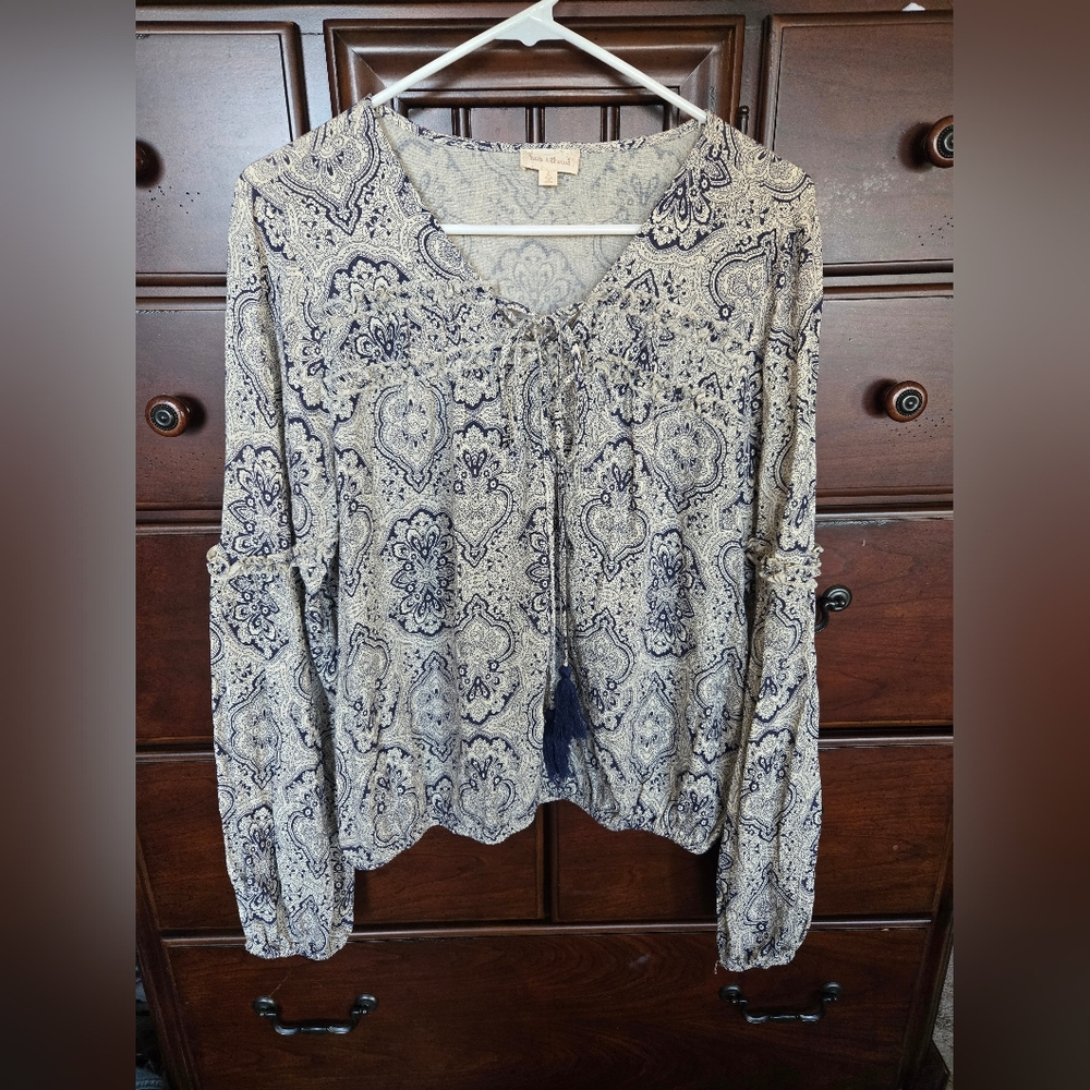 NWOT, Hem & Thread Paisley Print Blouse - Blue and Cream, Sz. L